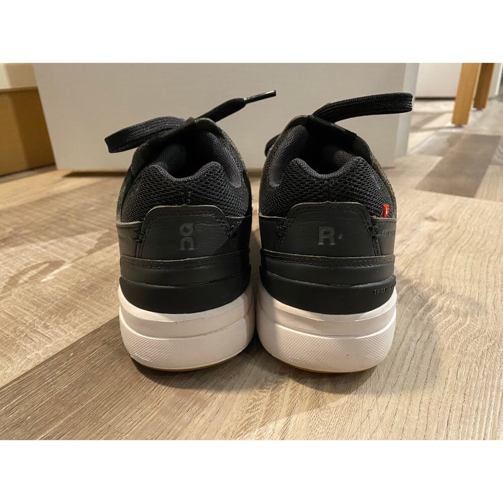On Running The Roger Clubhouse Sneakers Black White Womens 7.5 - Picture 8 of 13